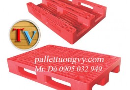 Pallet nhựa màu đỏ - Pallet Tường Vy - Công Ty TNHH Một Thành Viên Sản Xuất Gỗ Tường Vy
